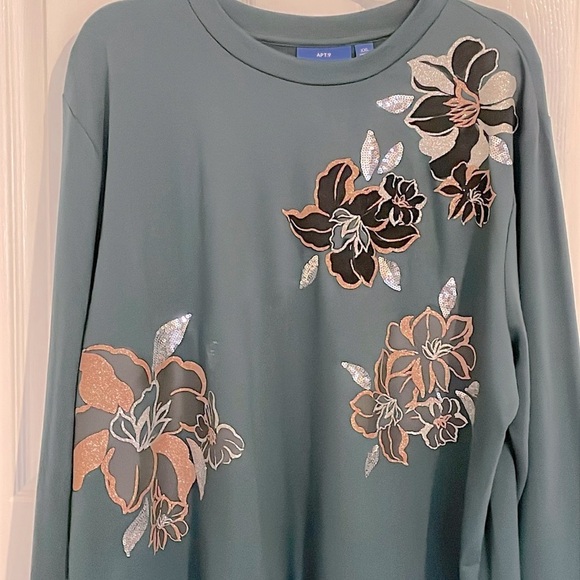 Apt. 9 Women's Crew Neck Pullover Embellished Sweater Forest Green Sz XXL - Picture 2 of 8